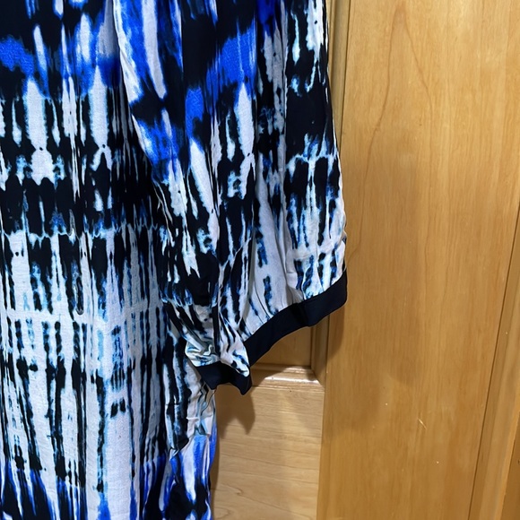 Ava Christine tie dye blue white v-neck tunic top size 1x - Picture 9 of 12